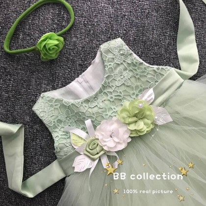 PRINCESS BABY GOWN 414-MY20*4 (W HAIRBAND) 8909 PRINCESS BABY GOWN 414-MY20*4 (W HAIRBAND) 8909