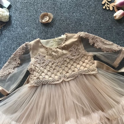 PRINCESS BABY GOWN 680- (W HEADBAND) 88031 PRINCESS BABY GOWN 680- (W HEADBAND) 88031